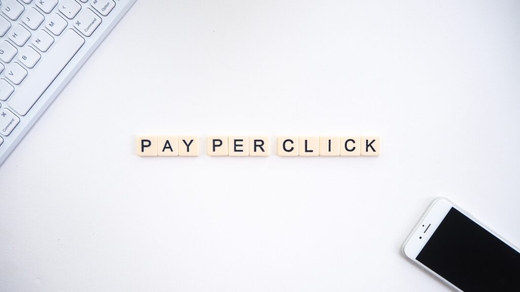 what are the advantages of pay per click advertising