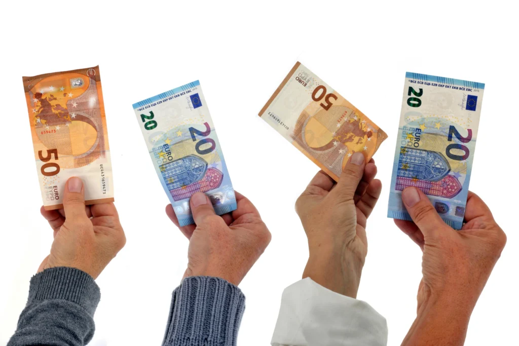 crowdfunding people holding money