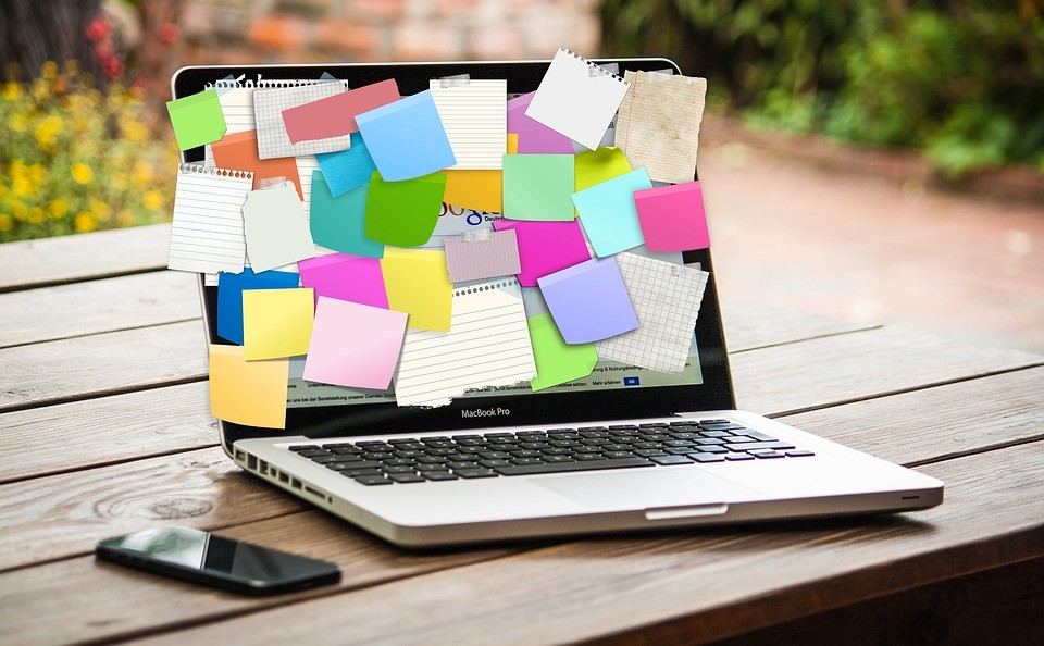 freelancers managing tasks