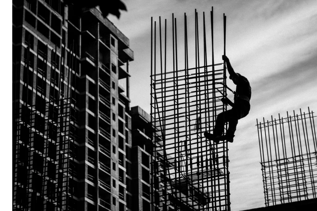 construction worker: safety when working at heights