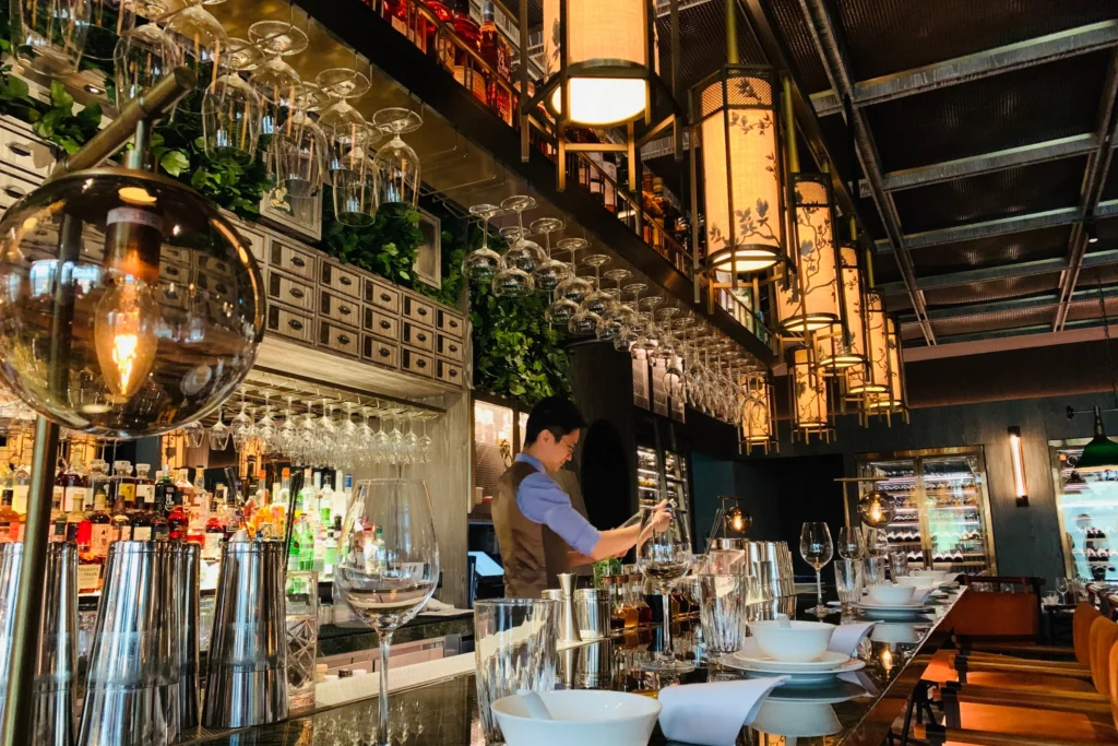 bartender: Responsible Beverage Service RBS certification