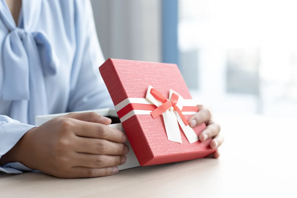 corporate gifts: presents to clients and customers